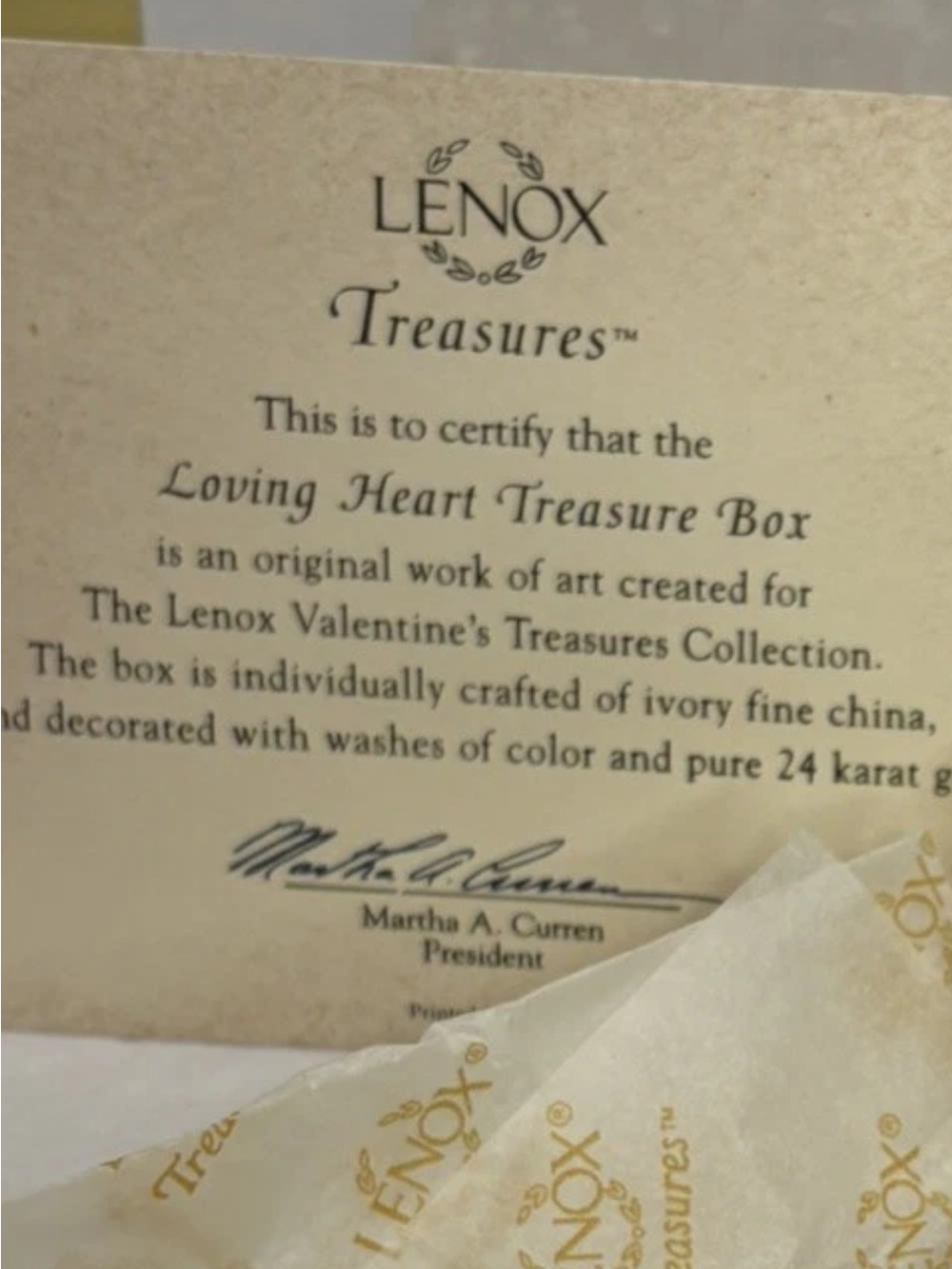 LENOX LOVING HEARTS TREASURE BOX  with Charm hinged jewelry box Valentines Day - Picture 8 of 8